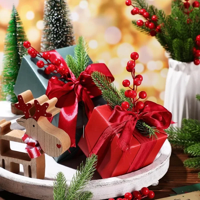 Christmas Tree Artificial - Sztuczne gałązki sosny z czerwonymi jagodami