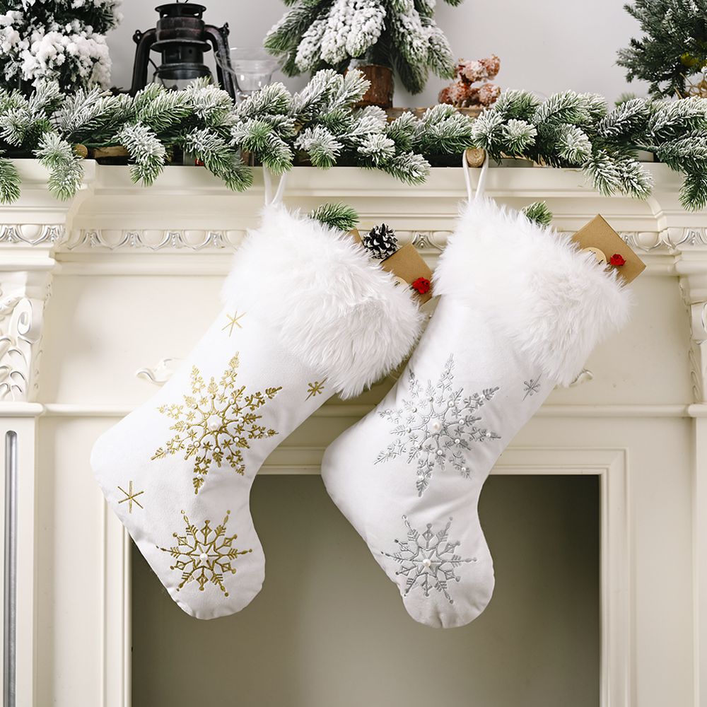 Aksamitna świąteczna skarpeta  – Christmas Stocking Hanging recenzja i cena
