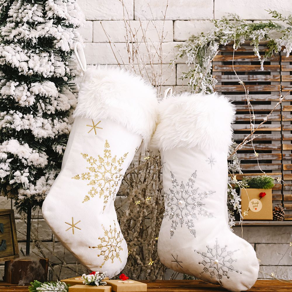 Aksamitna świąteczna skarpeta  – Christmas Stocking Hanging recenzja i cena